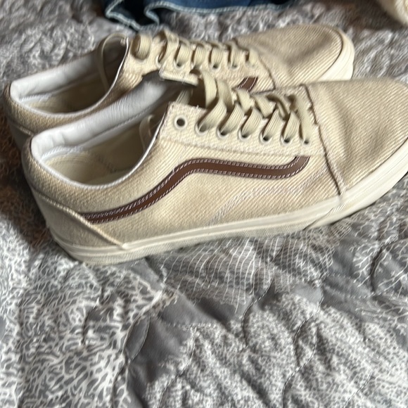 Men’s Vans - Picture 2 of 2